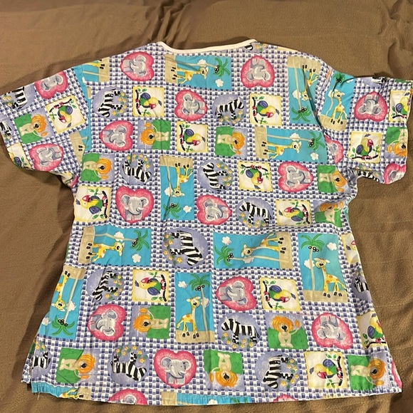 Lot of 3 size small scrub tops - different brands - see below for measurements - Picture 5 of 7